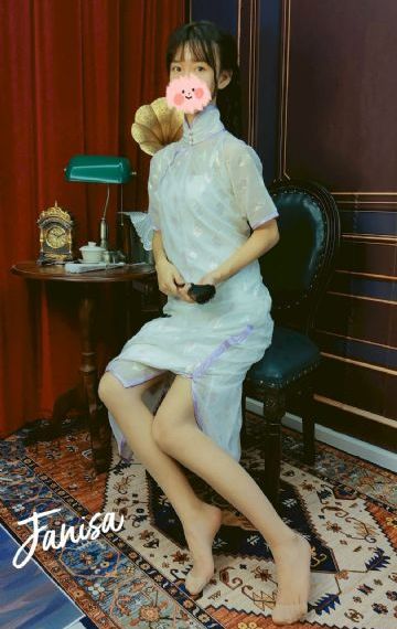 他将头埋进双腿间吮小核在线观看