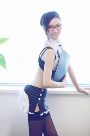 办公室狂肉校花h陈舒