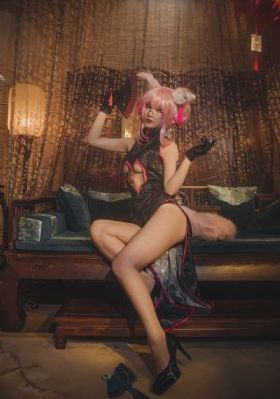 豪妇荡乳1一5潘金莲2的导演是谁